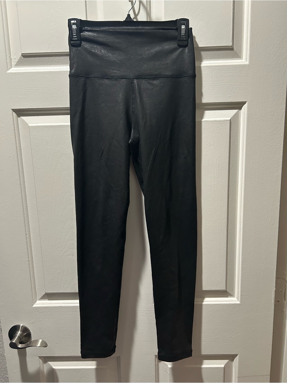 Offline by Aerie Black Shimmery Metallic High Waisted Leggings Size Medium
